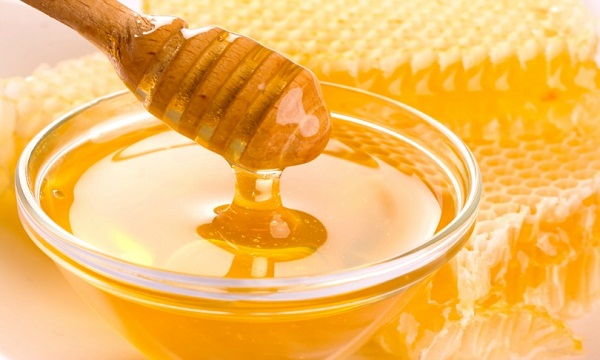 Trị sạch mụn nám hiệu quả với chanh và mật ong